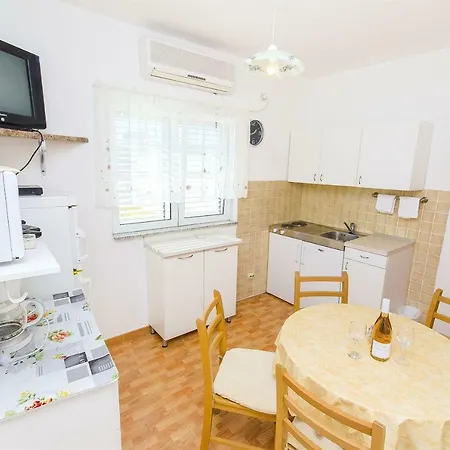 Rose Apartment