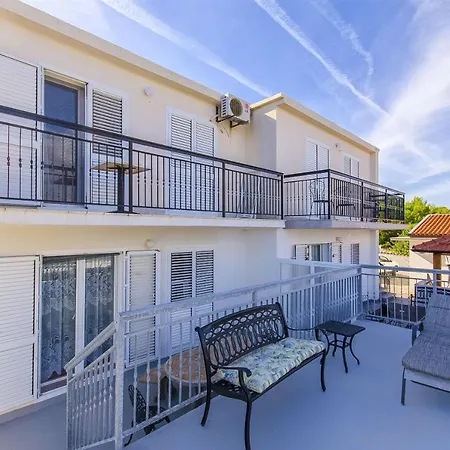 Apartmán Rose Sućuraj